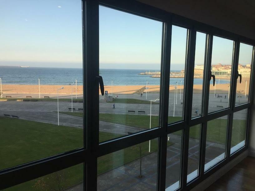 Primera Linea Playa+Parking Gratis Gijón Zewnętrze zdjęcie